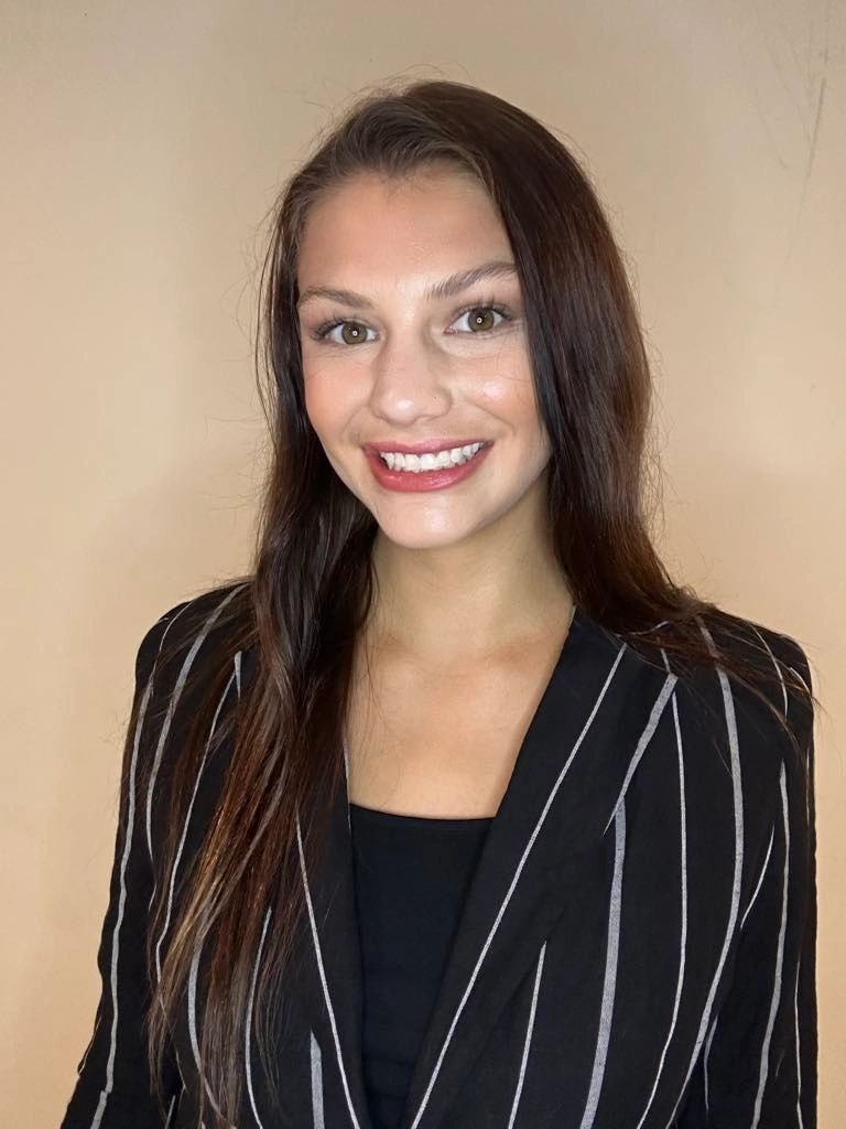 Sydnee – Cosmetic Therapist at Bare Bliss